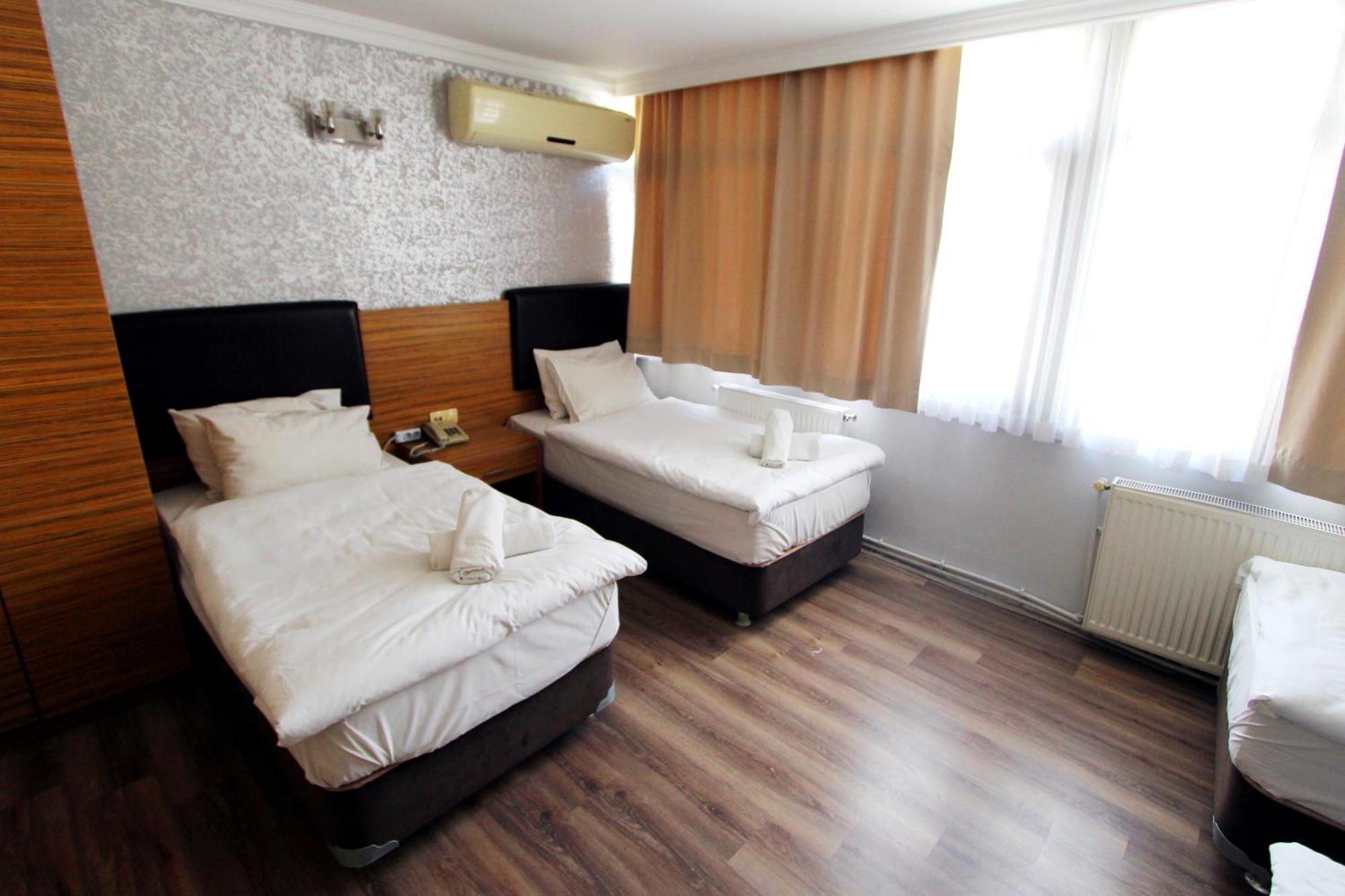 Lyon Hotel Istanbul Exterior photo